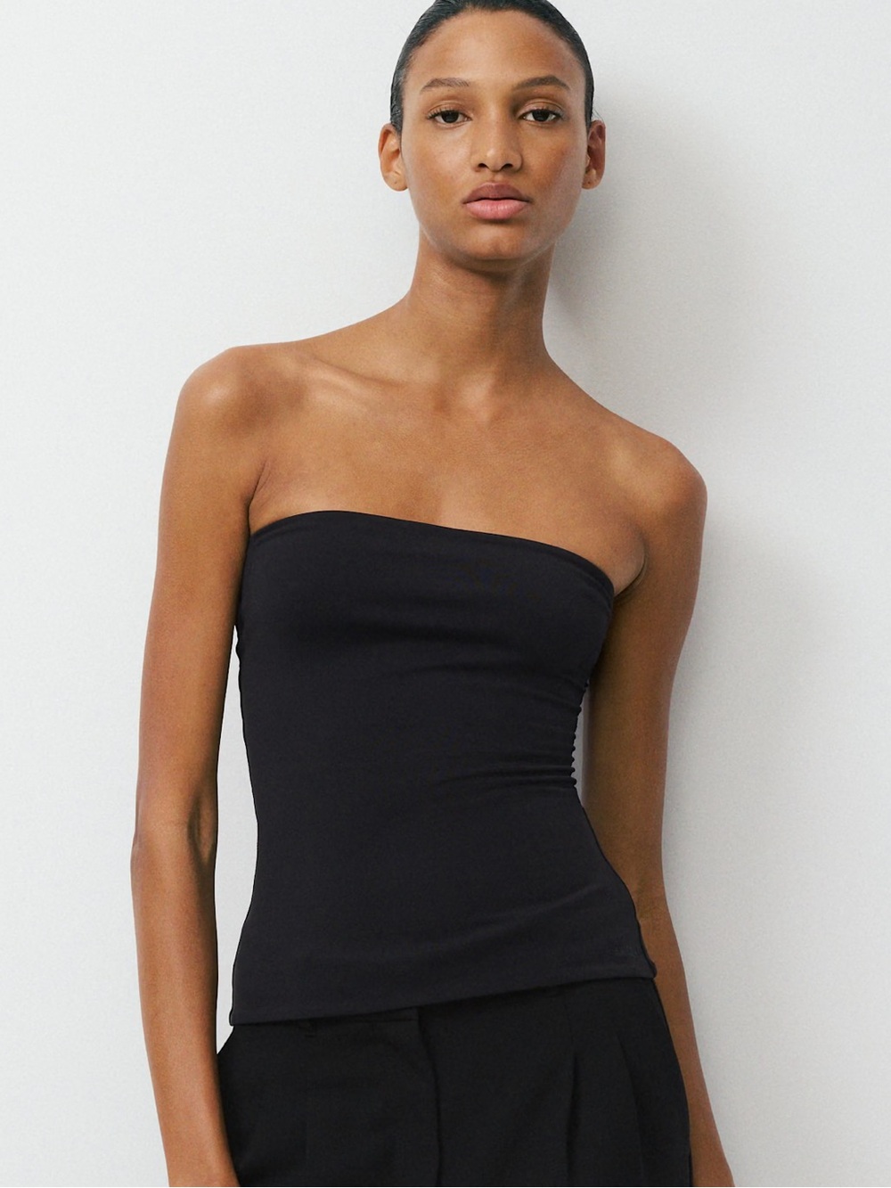 Aritzia Babaton Contour Black Tube Top